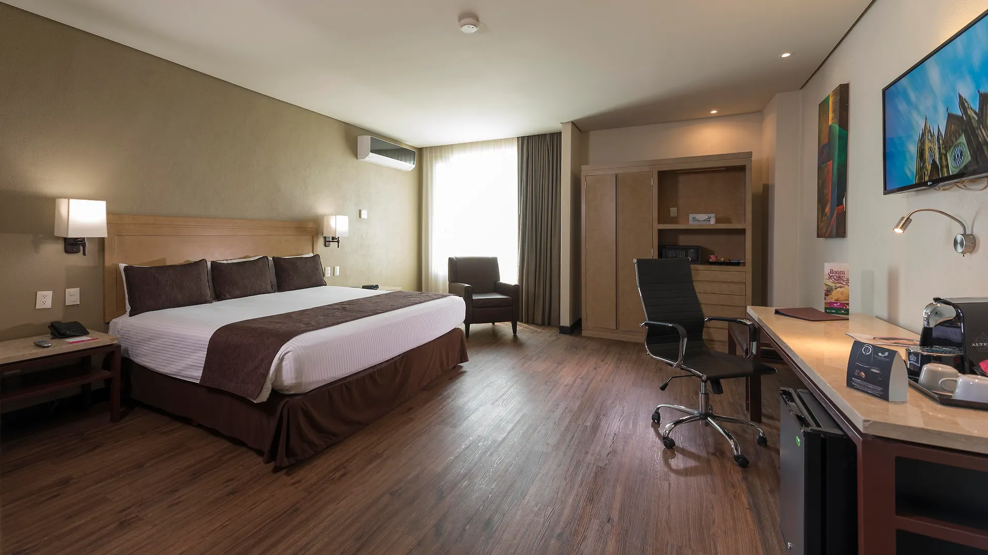 ****  Victoria Ejecutivo Otel Guadalajara Meksika