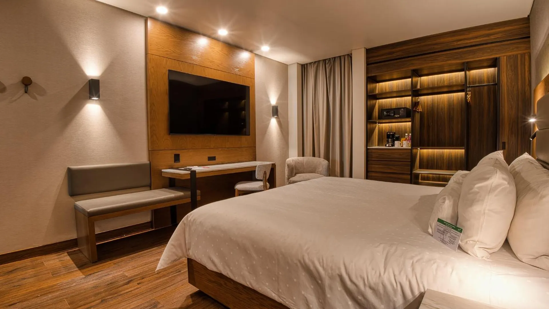 Victoria Ejecutivo Otel Guadalajara